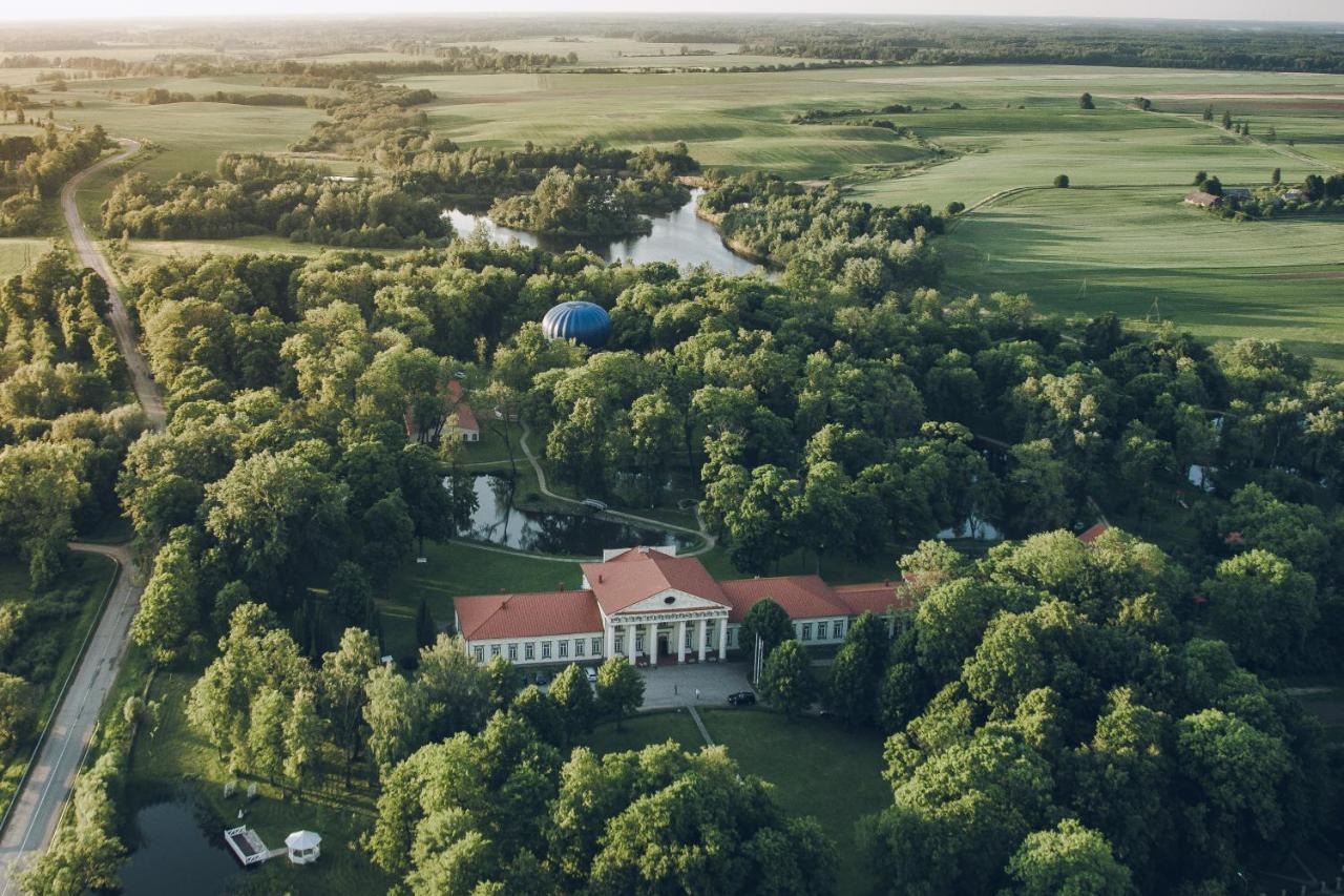 Taujenu Dvaro Sveciu Namai Towiany Exteriör bild