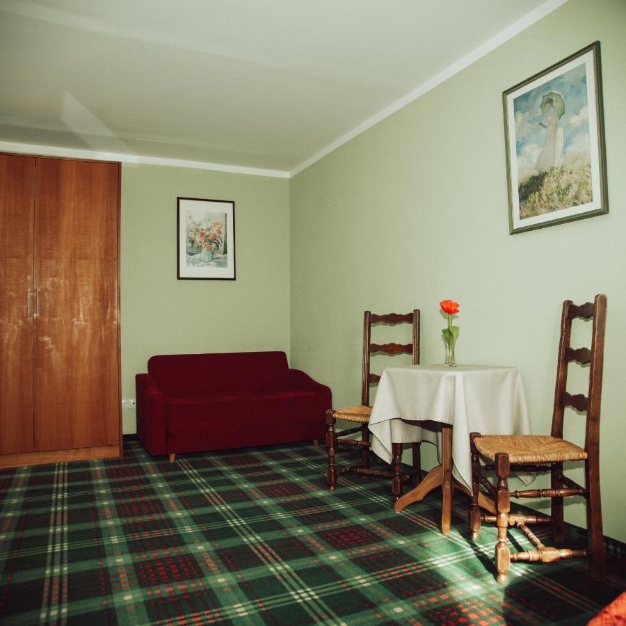 Taujenu Dvaro Sveciu Namai Towiany Exteriör bild
