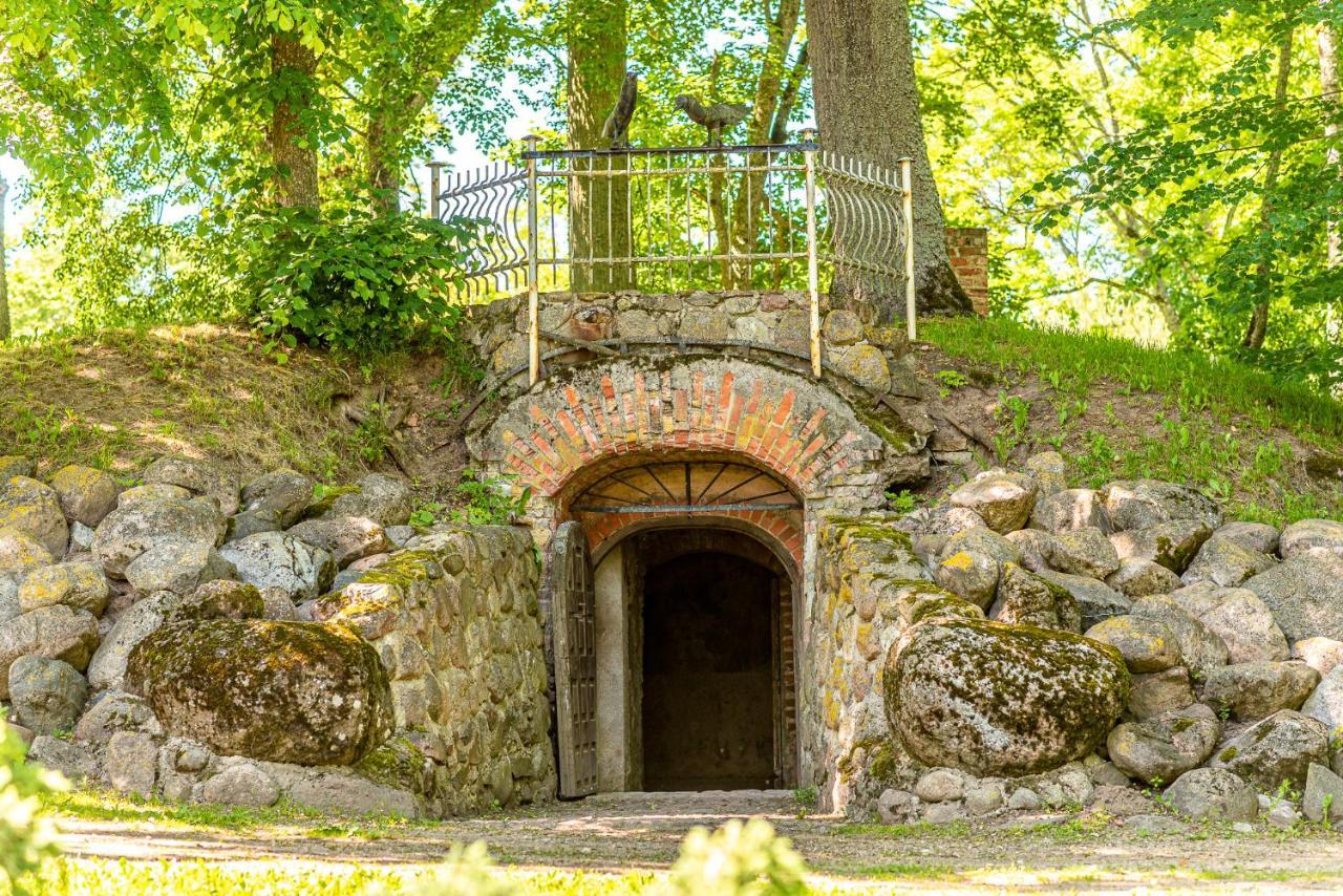 Taujenu Dvaro Sveciu Namai Towiany Exteriör bild