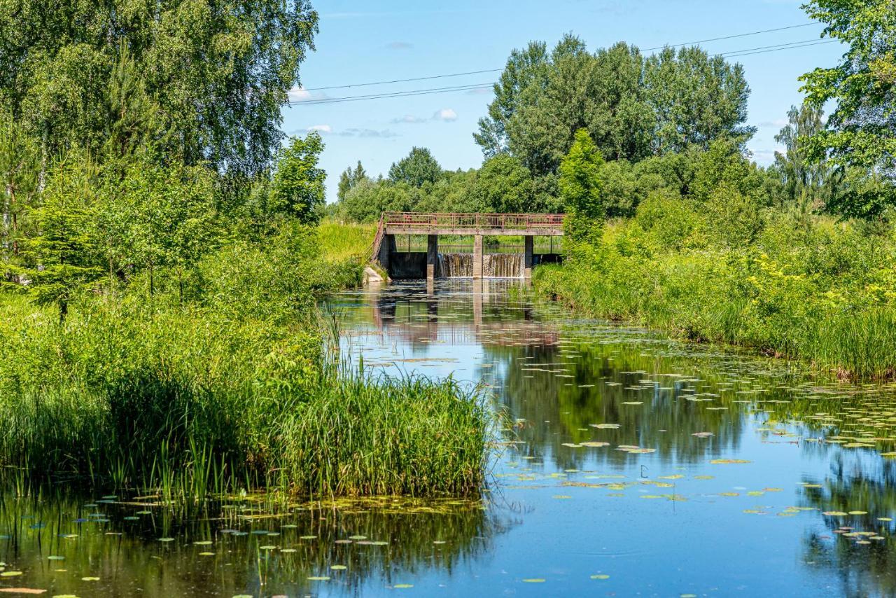 Taujenu Dvaro Sveciu Namai Towiany Exteriör bild